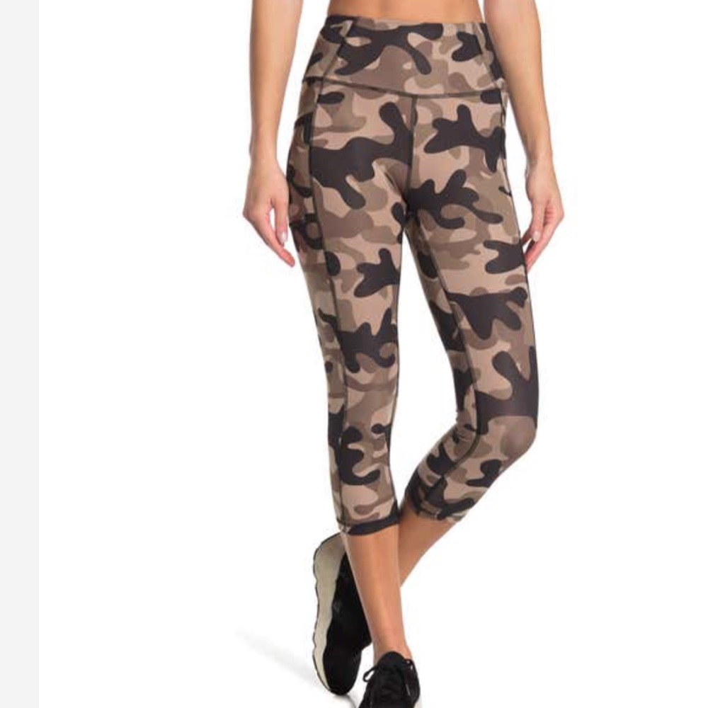 X By Gottex Vanessa Capri Leggings Cocoa Camo crop